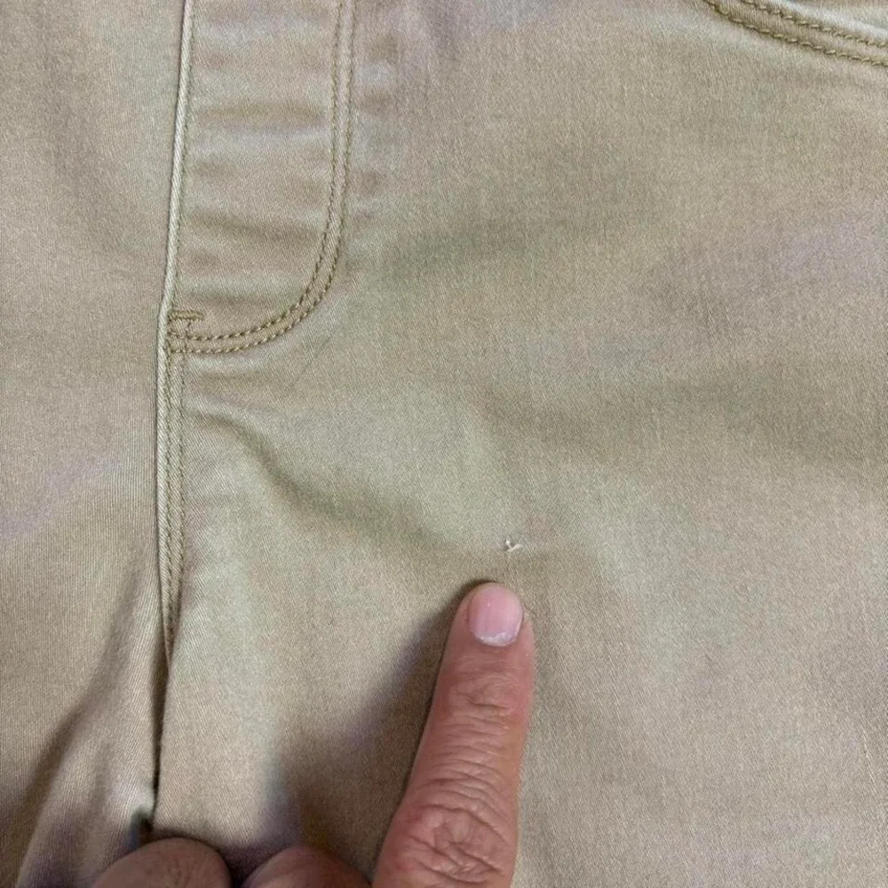 Tommy Hilfiger Gramercy Ankle Shorts Beige Tan Zipper Pocket Women Size 4‎